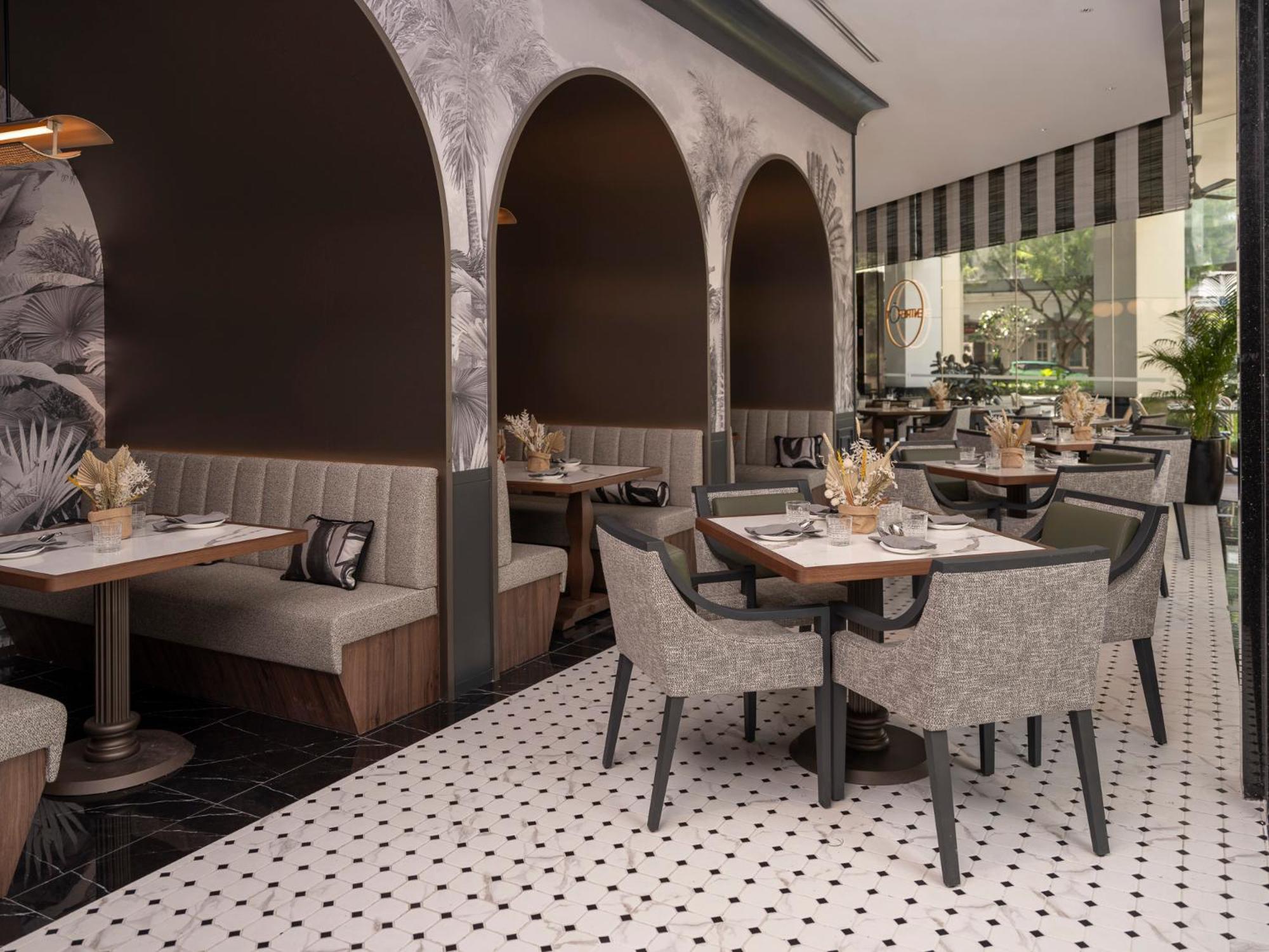 The Robertson House By The Crest Collection Hotel Singapore Exterior photo Restaurant interior